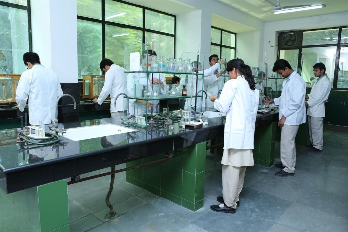 Chemistry experiments with colorful solutions